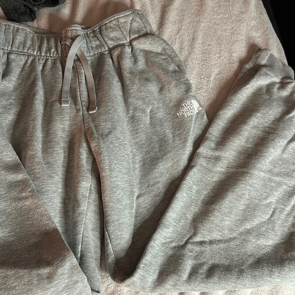 NWOT North face sweat pants